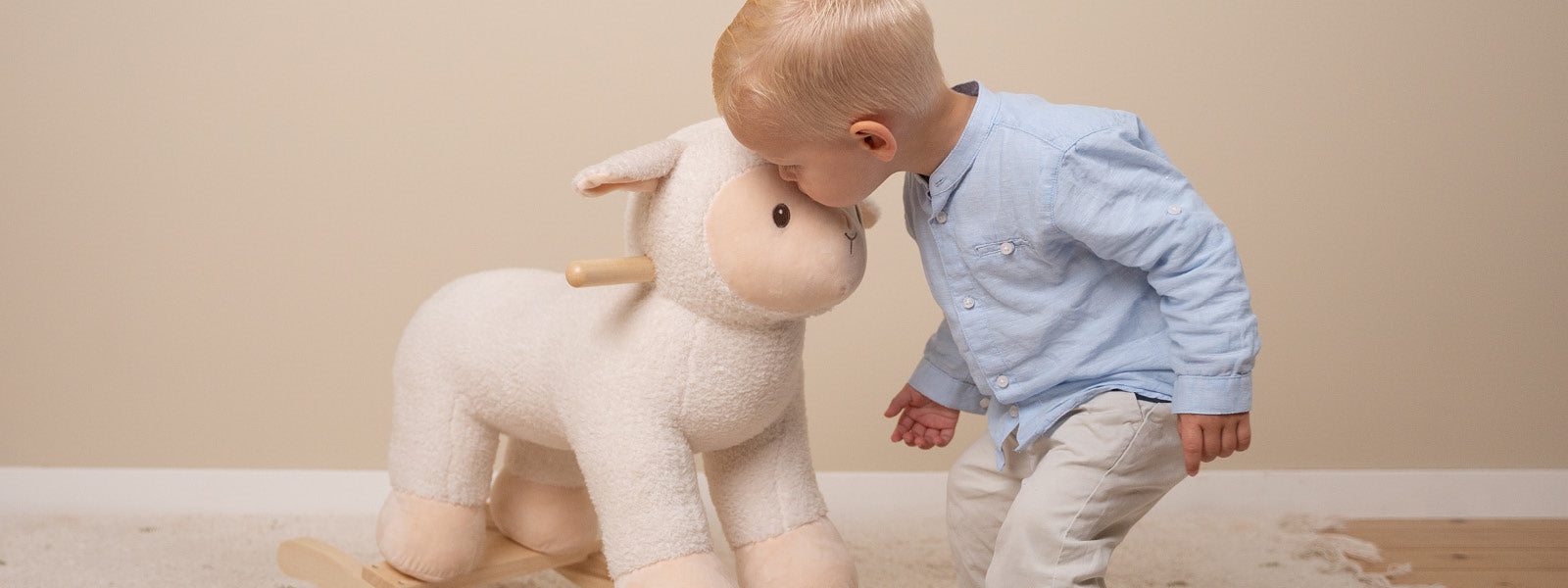 Schaukelpferde & Schaukeln aus Holz – zeitlose Klassiker fürs Kinderzimmer