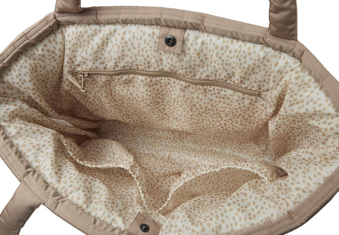 Jollein Wickeltasche Biscuit aus recyceltem Polyester – Detailansicht