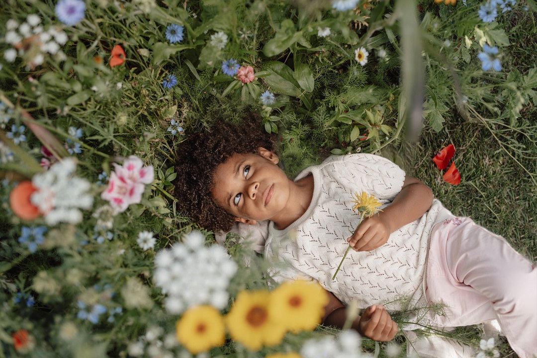Pull en tricot à manches courtes crème pour bébés et enfants