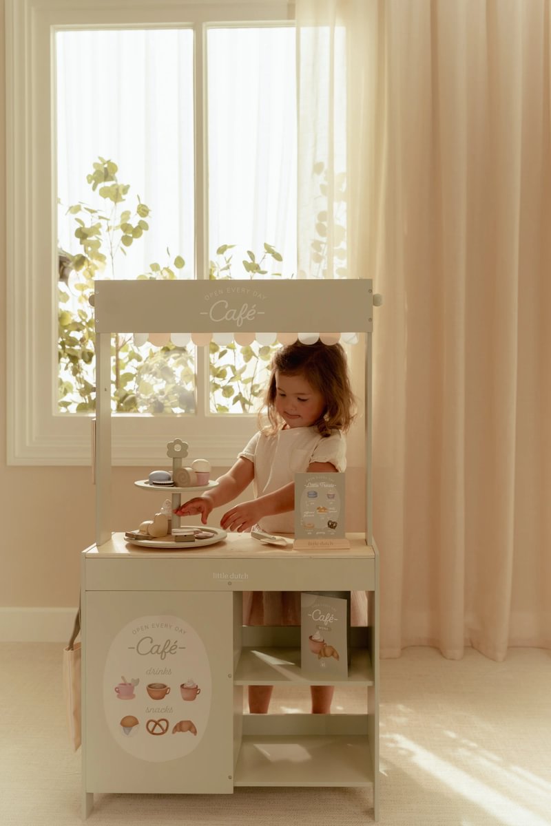 Wooden Market Stall & Café – 2-in-1 Game Stand