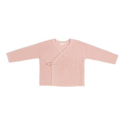 Wickelstrickjacke Essential Soft Pink – weitere Produktansicht der gestrickten Babyjacke