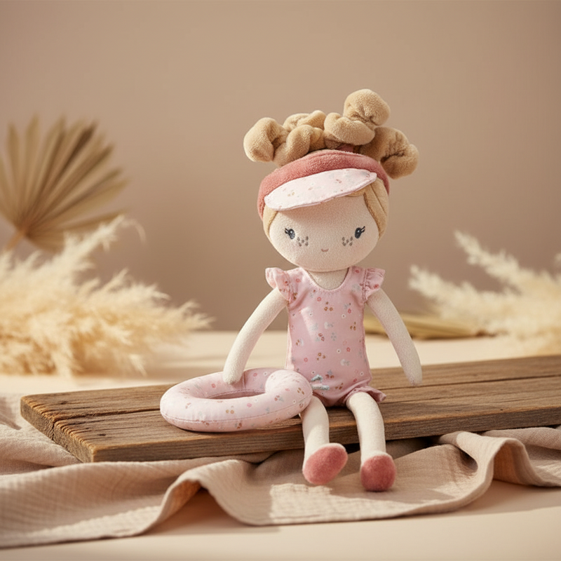 Kuschelpuppe Mila zum Kuscheln und Spielen