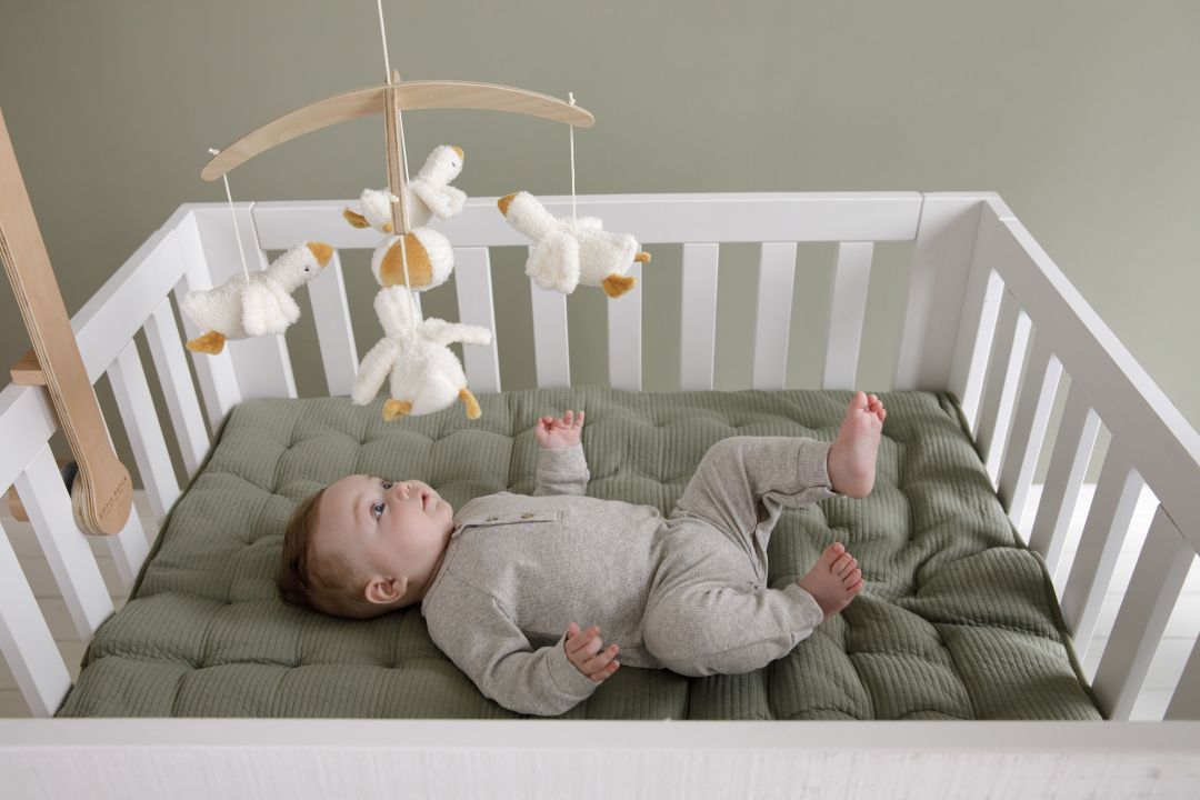Mobile musical Petite Oie pour lit bébé by Schmatzepuffer®