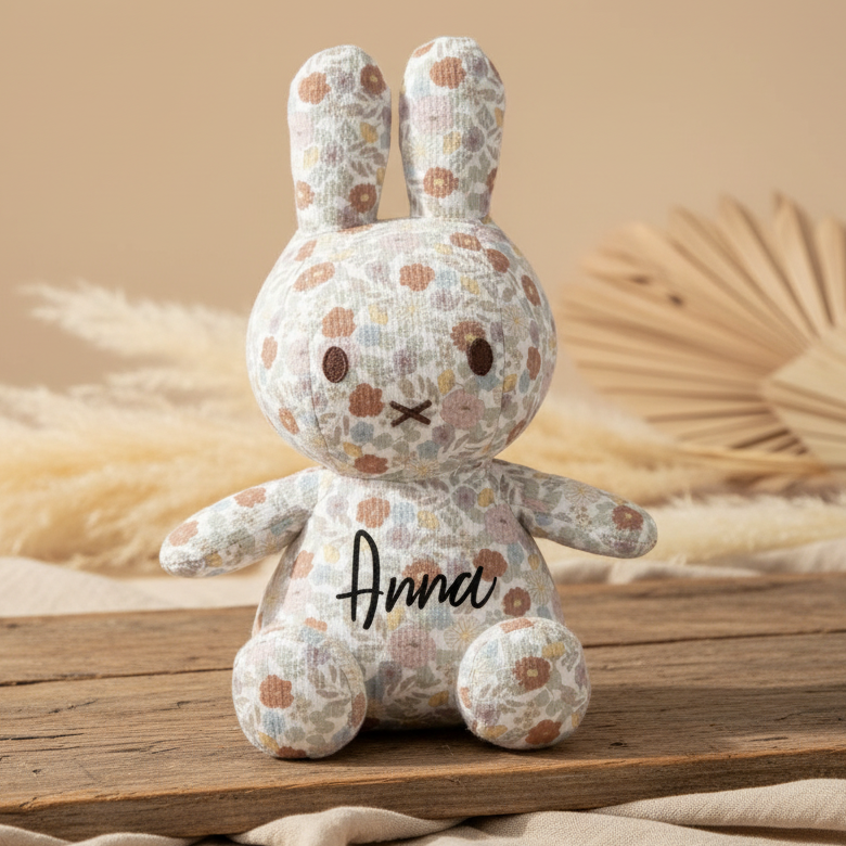 Personalisierbares Miffy Little Flowers Kuscheltier mit Blumenmuster – 25 cm