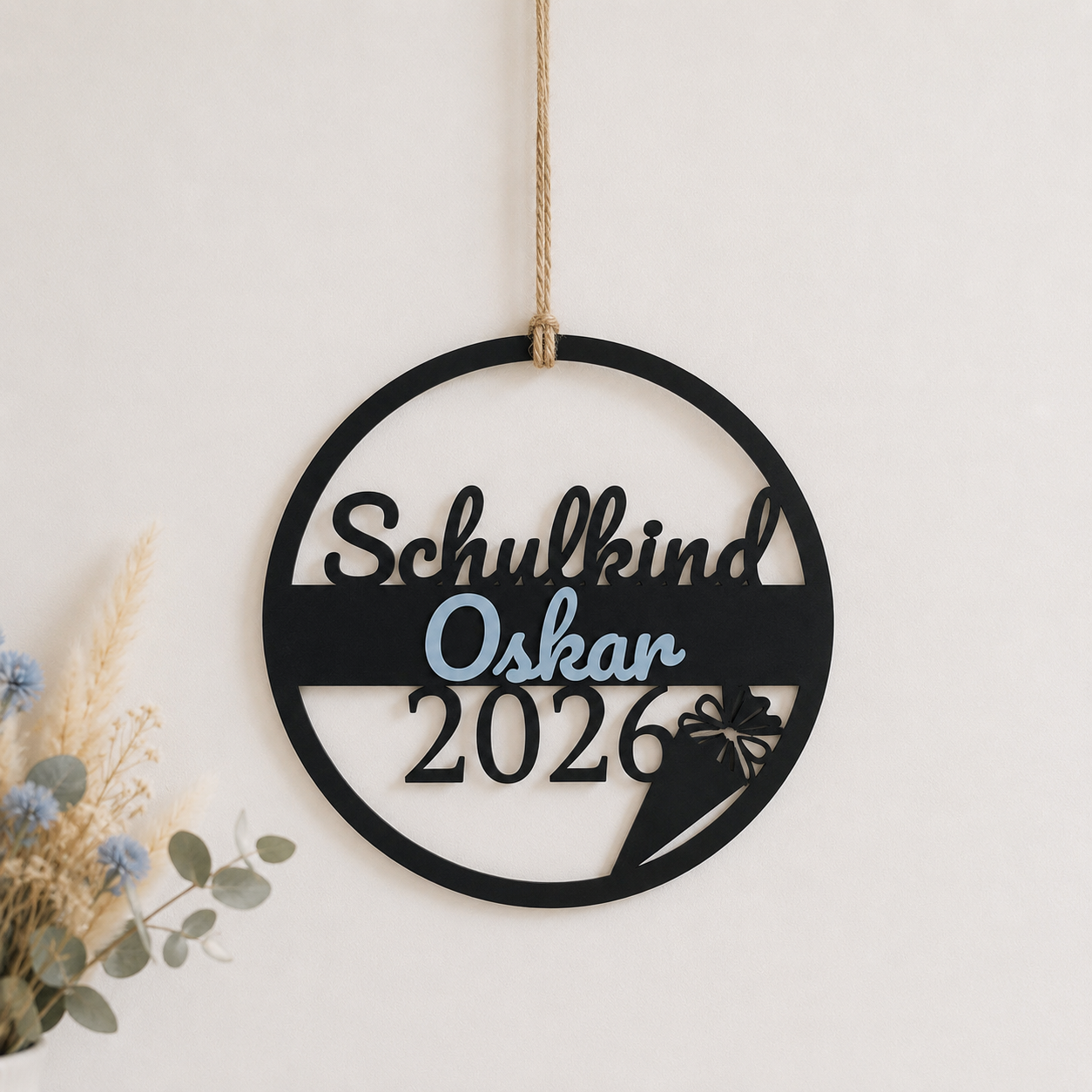personalisiertes-schulkind-tuerschild-2026-oskar-hellblau