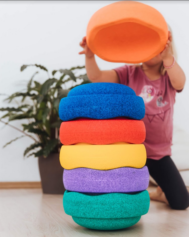Stapelstein Original 6er-Set Rainbow Classic – robuste EPP-Bewegungssteine zum Stapeln, Balancieren und Bauen drinnen und draußen
