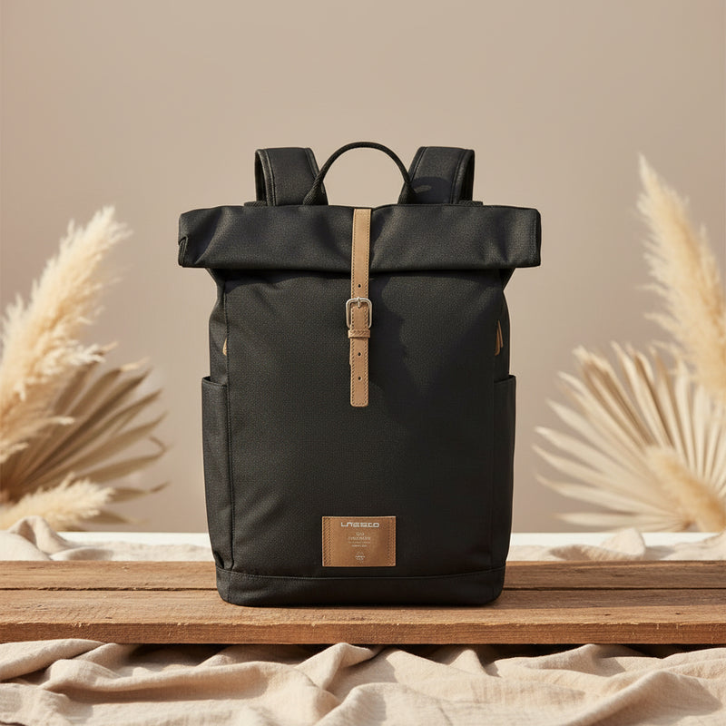 LÄSSIG Rolltop Wickelrucksack Denim Blue – dunkelblauer Wickelrucksack mit Rolltop, Magnetverschluss und verstellbaren Schultergurten