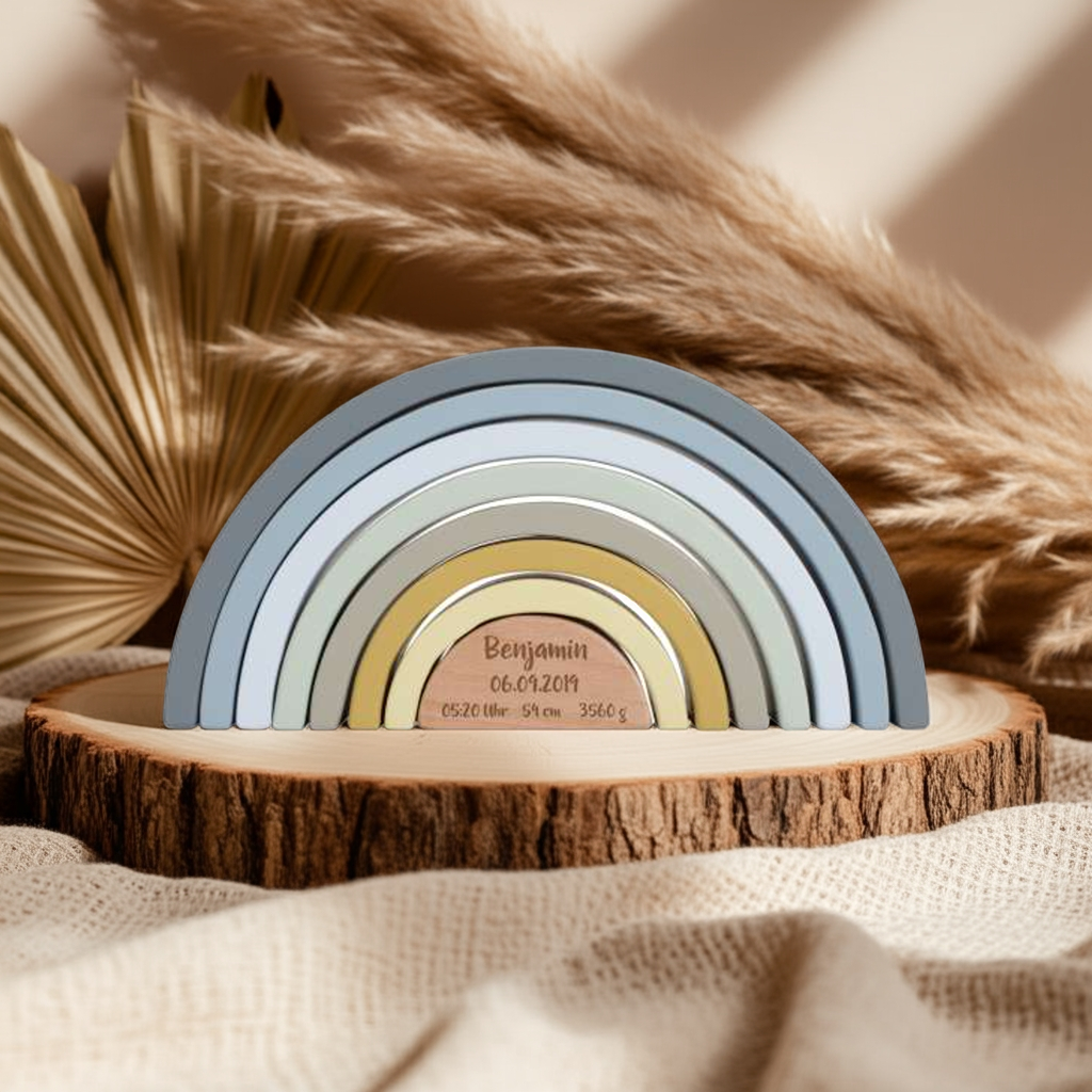 Stapel-Regenbogen Blau aus Holz zur Geburt, personalisierbar mit Name und Geburtsdaten