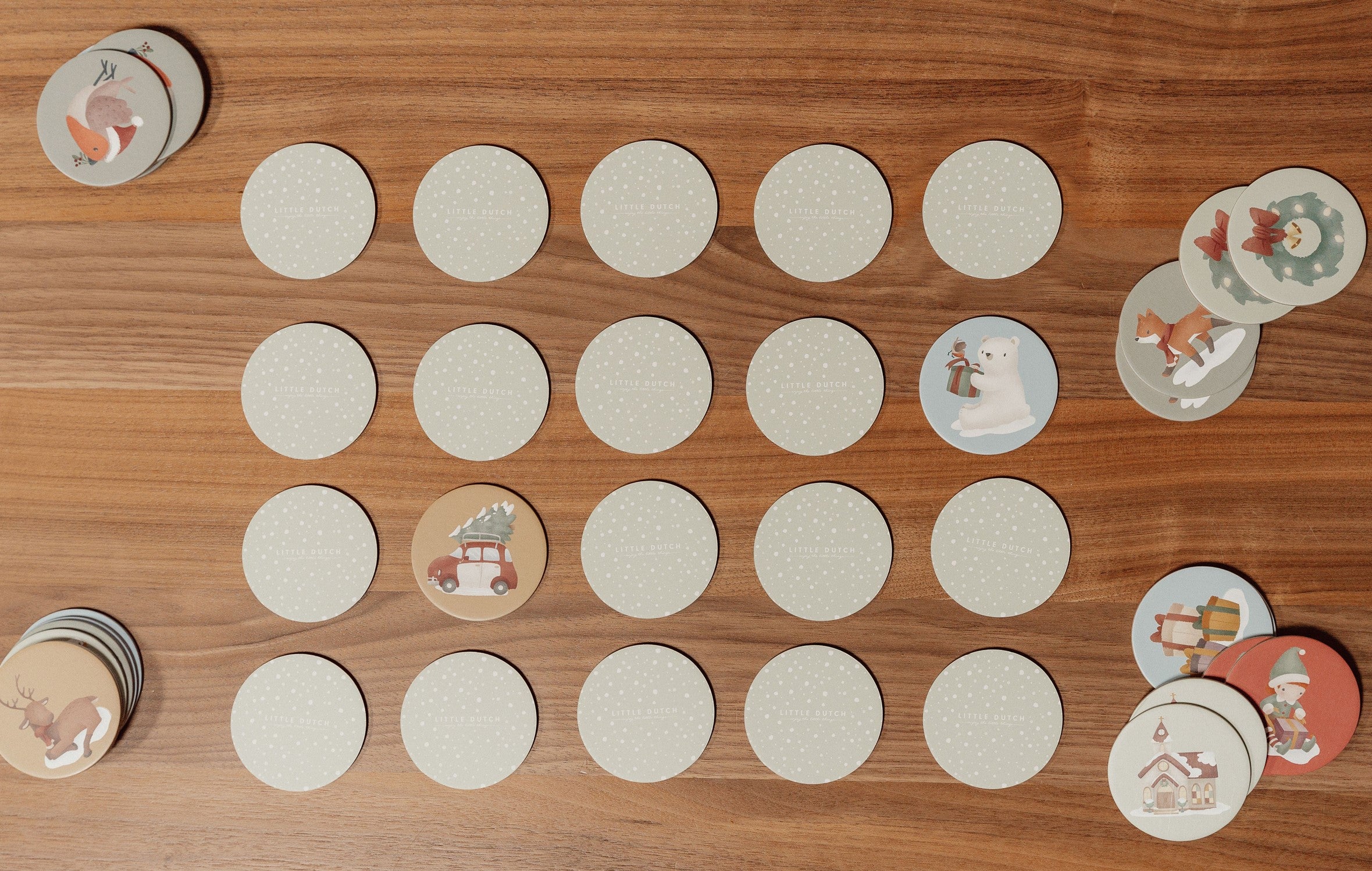 Jeu de mémoire Noël – Jeu de cartes hivernal pour enfants