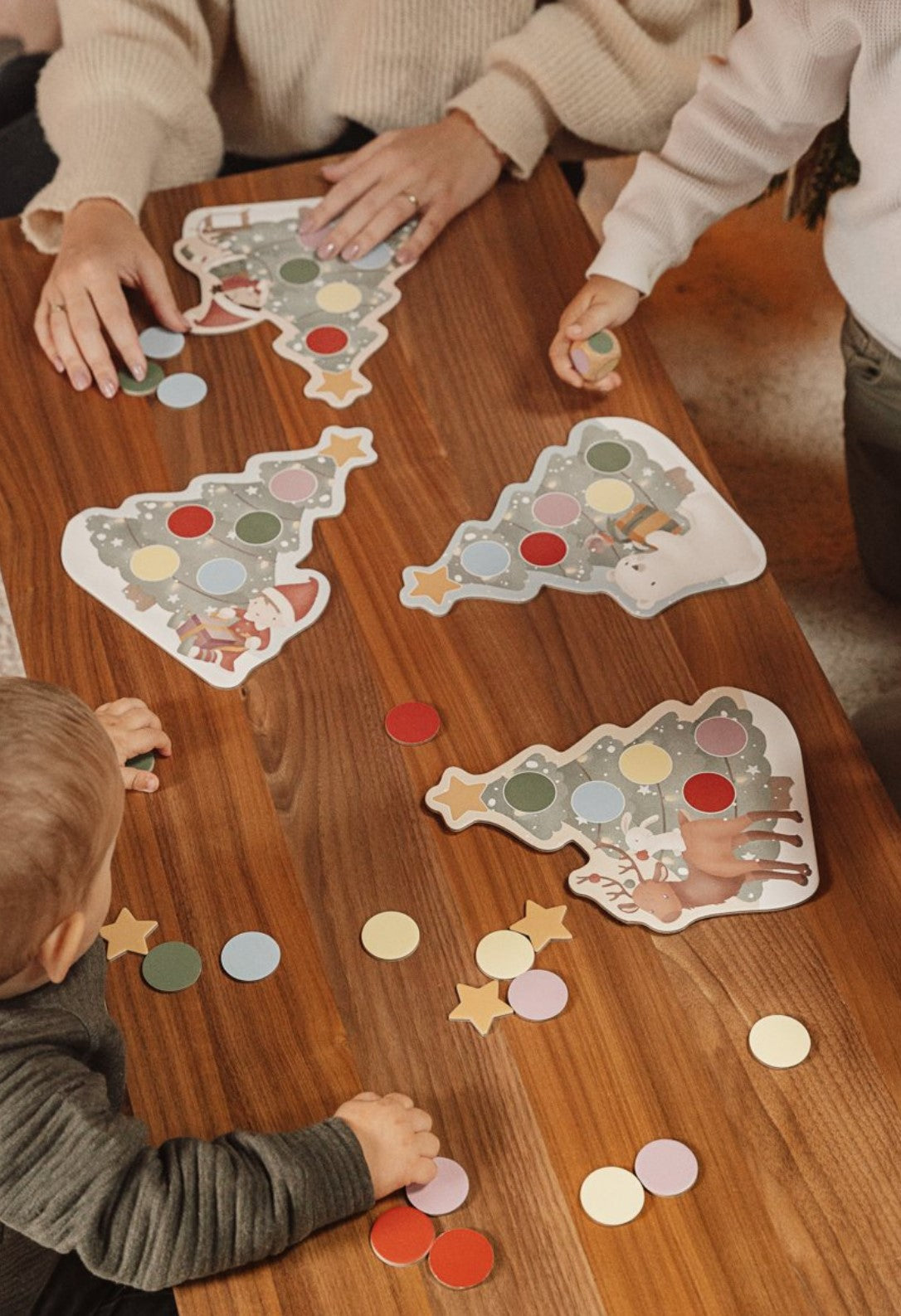 Little Dutch Weihnachtsbaum-Spiel – Geschicklichkeits- und Würfelspiel zum Schmücken eines Weihnachtsbaums für Kinder ab 3 Jahren