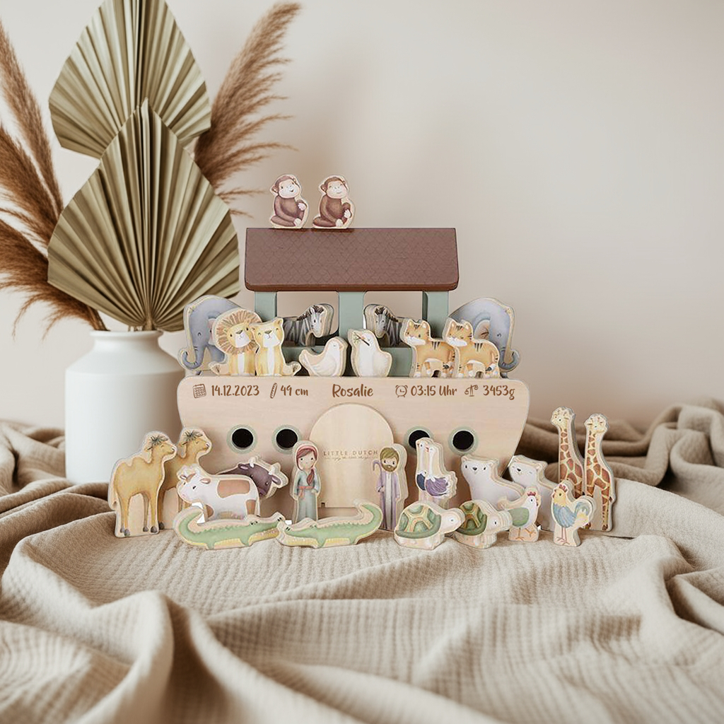 Personalized wooden Noah's Ark – Gift for a newborn