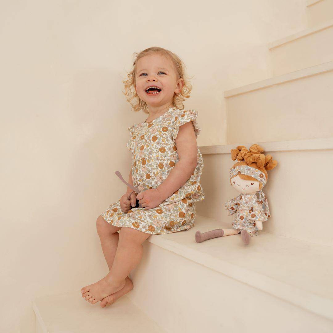 Robe à volants motifs petites fleurs vintage pour fille