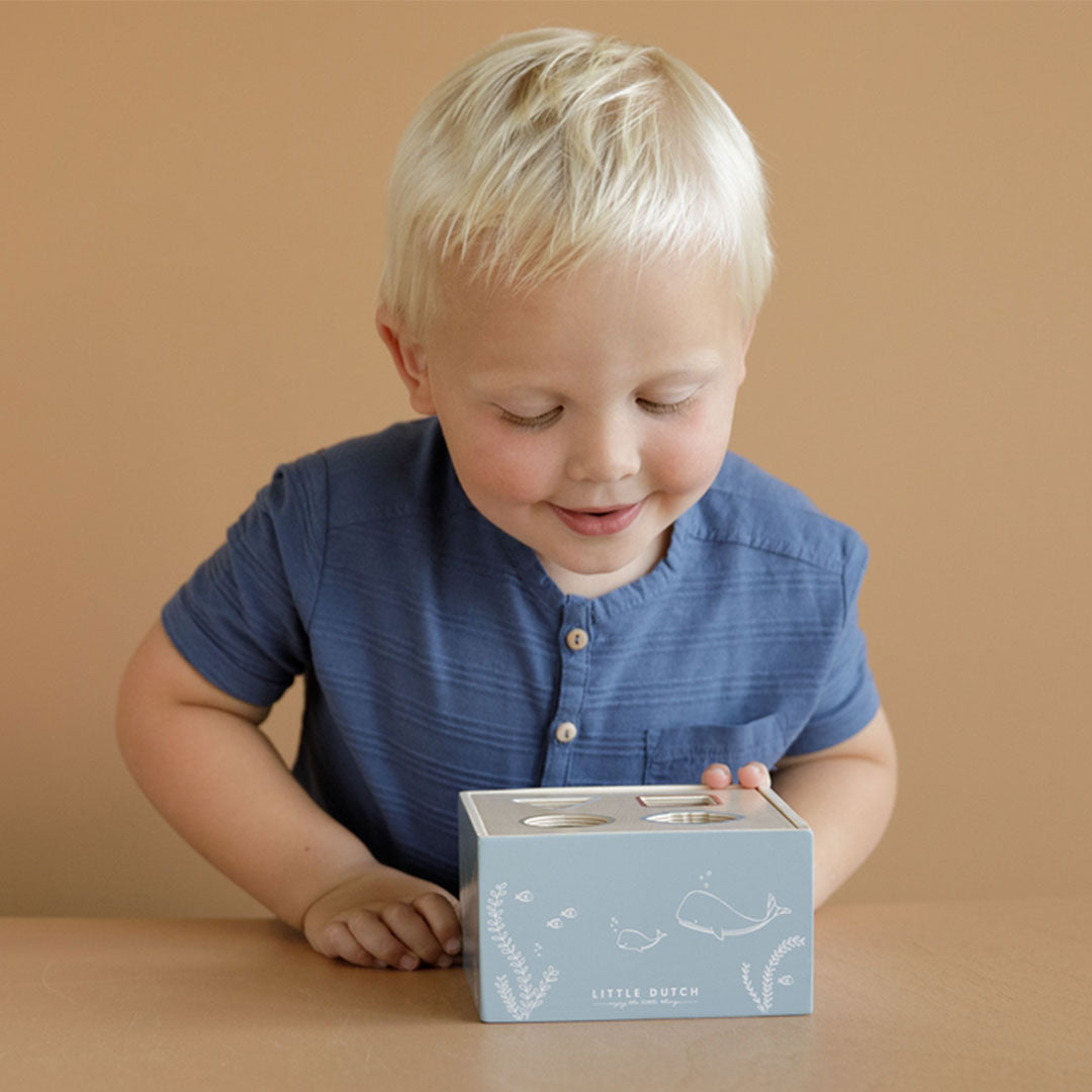 Shape sorter game, wooden, blue