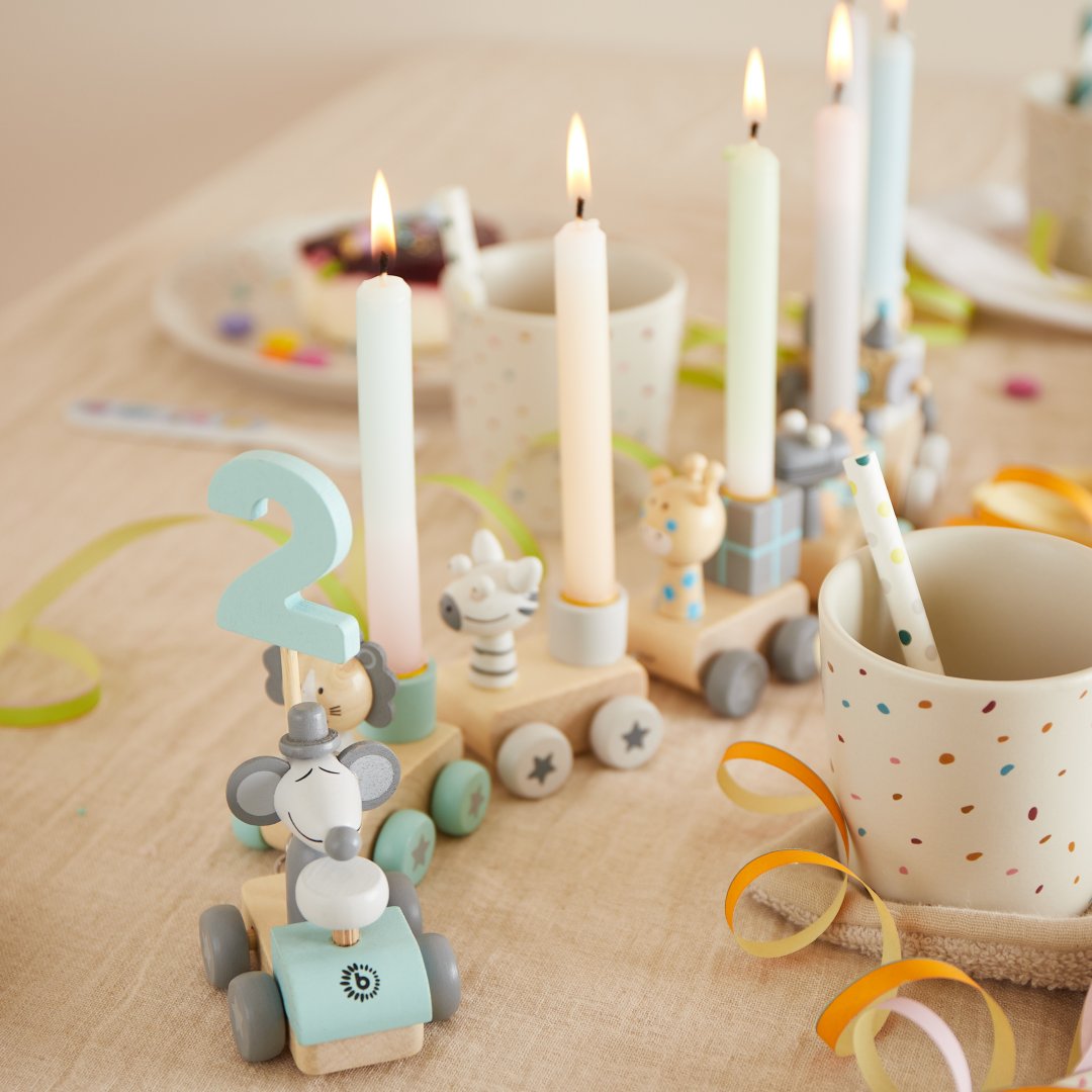 Train d'anniversaire en bois 0-99 ans | Schmatzepuffer
