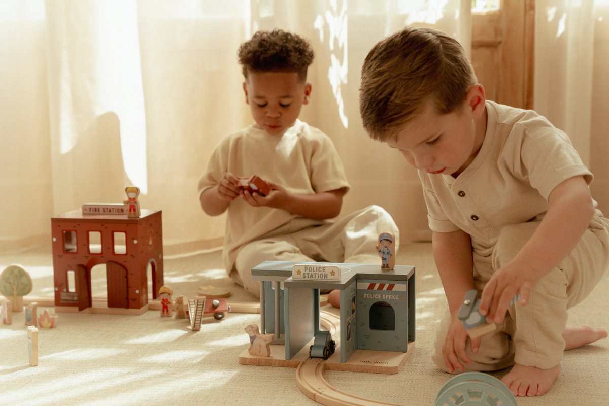 Personalized wooden train station made of wood | Schmatzepuffer