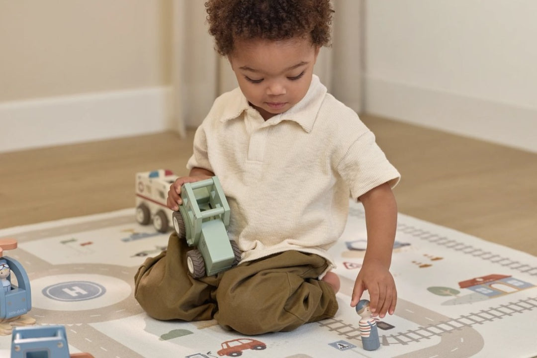 Personalized wooden tractor – wooden toy tractor with name | Schmatzepuffer 