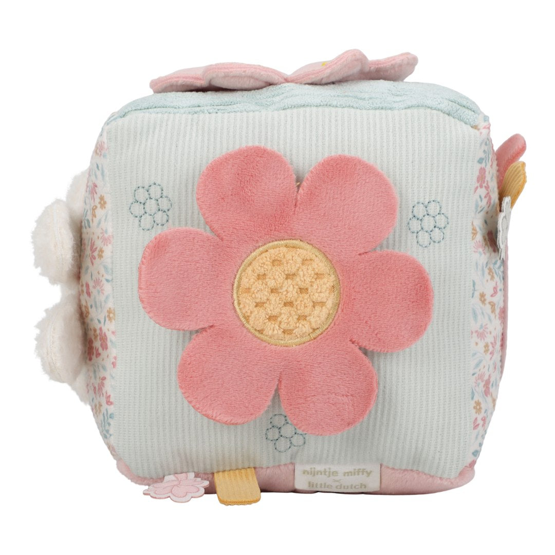 Cube d'activités doux Lucky Blossom x Miffy