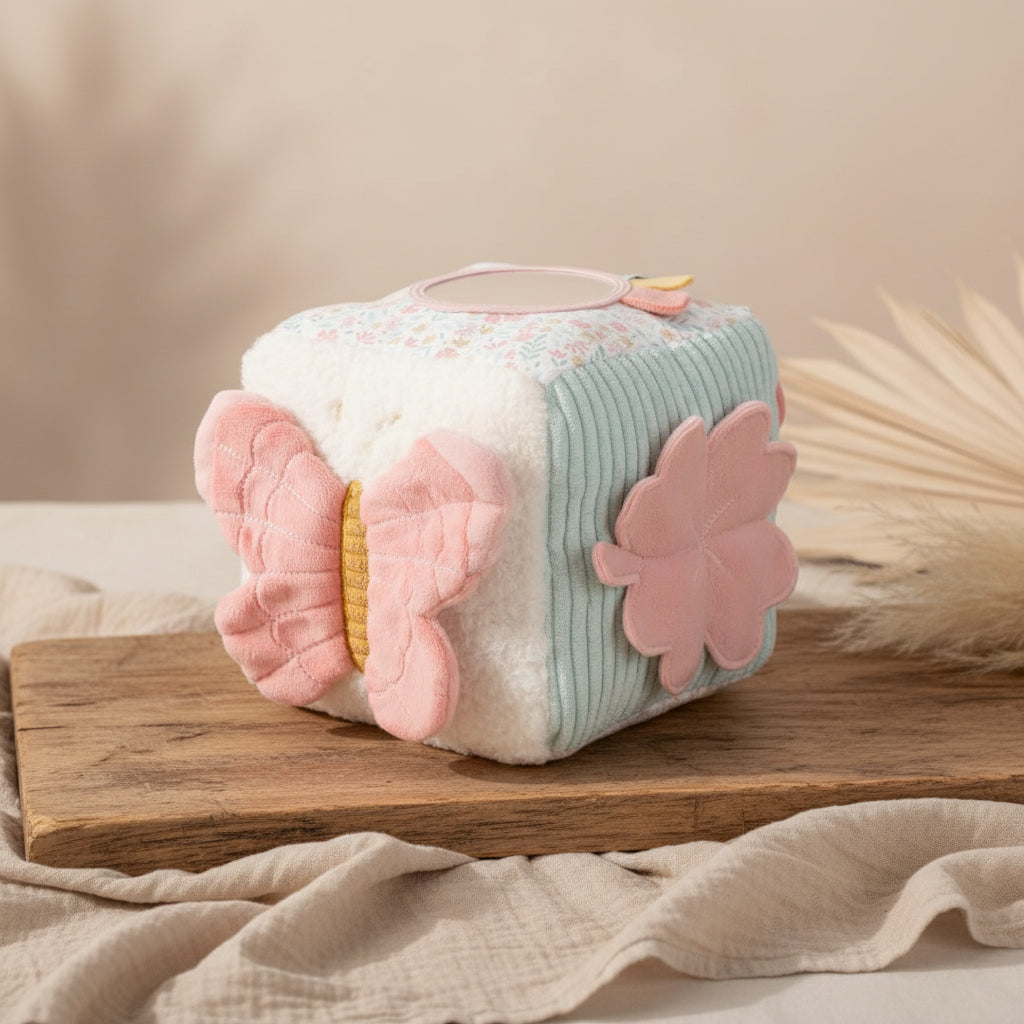 Cube d'activités doux Lucky Blossom x Miffy