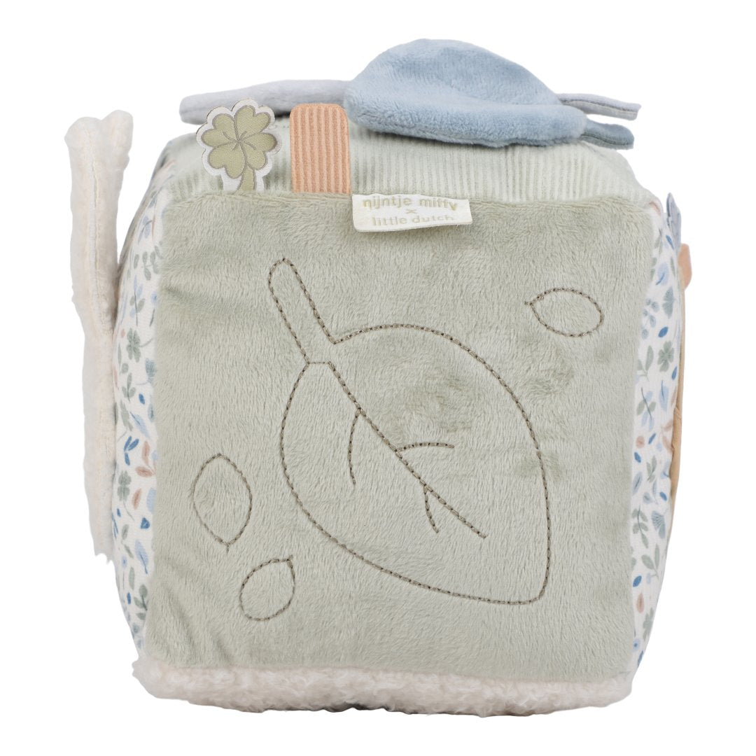 Cube d'activités doux Lucky Leaves x Miffy