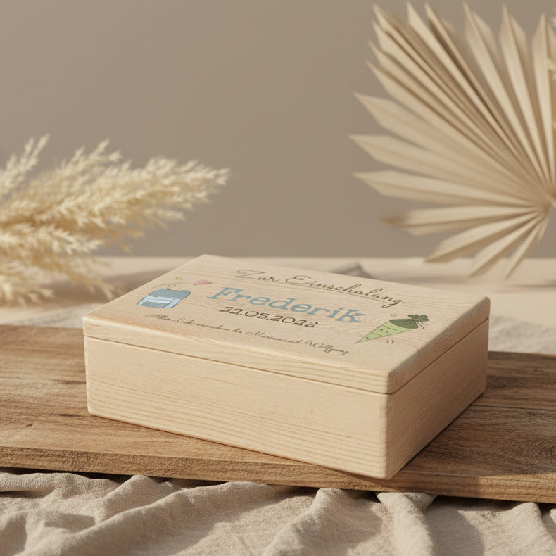Boîte à souvenirs - Bois naturel - Personnalisée pour la rentrée scolaire | Schmatzepuffer