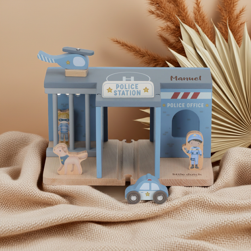 Personalized wooden train station made of wood | Schmatzepuffer
