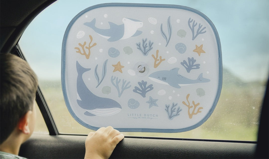 Kinder Sonnenschutz mit Ocean Dreams Blau Motiv fuer optimalen UV Schutz im Auto
