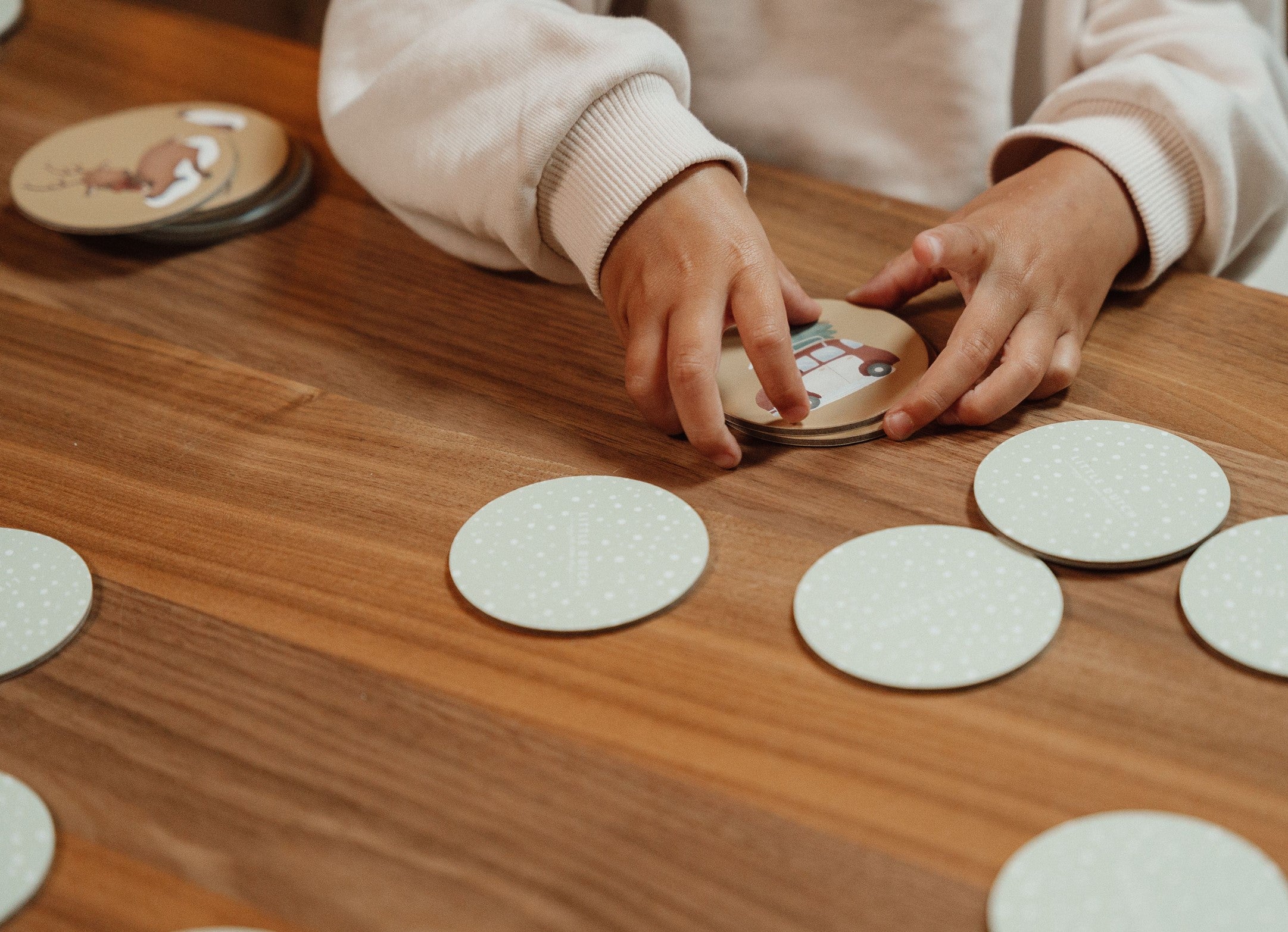 Jeu de mémoire Noël – Jeu de cartes hivernal pour enfants