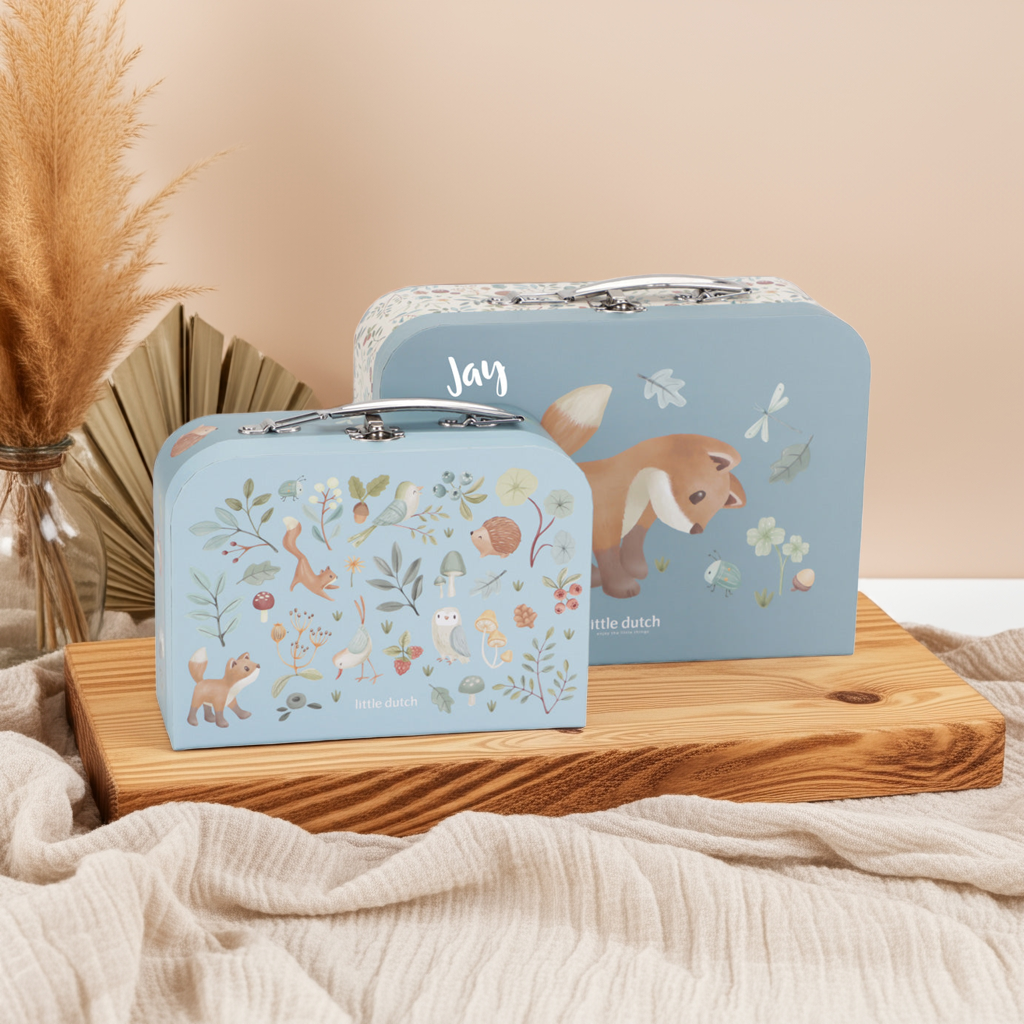 Personalisierter blauer Kinderkoffer mit Waldtier Motiv als Geschenk fuer Kinder zur Aufbewahrung von Spielzeug und Schaetzen