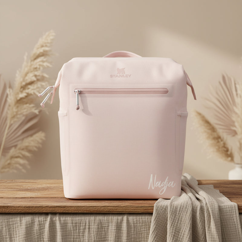 Personalisierter Kuehlrucksack in Rosa mit individueller Namensgravur fuer Picknick, Camping, Ausfluege und gekuehlte Getraenke unterwegs