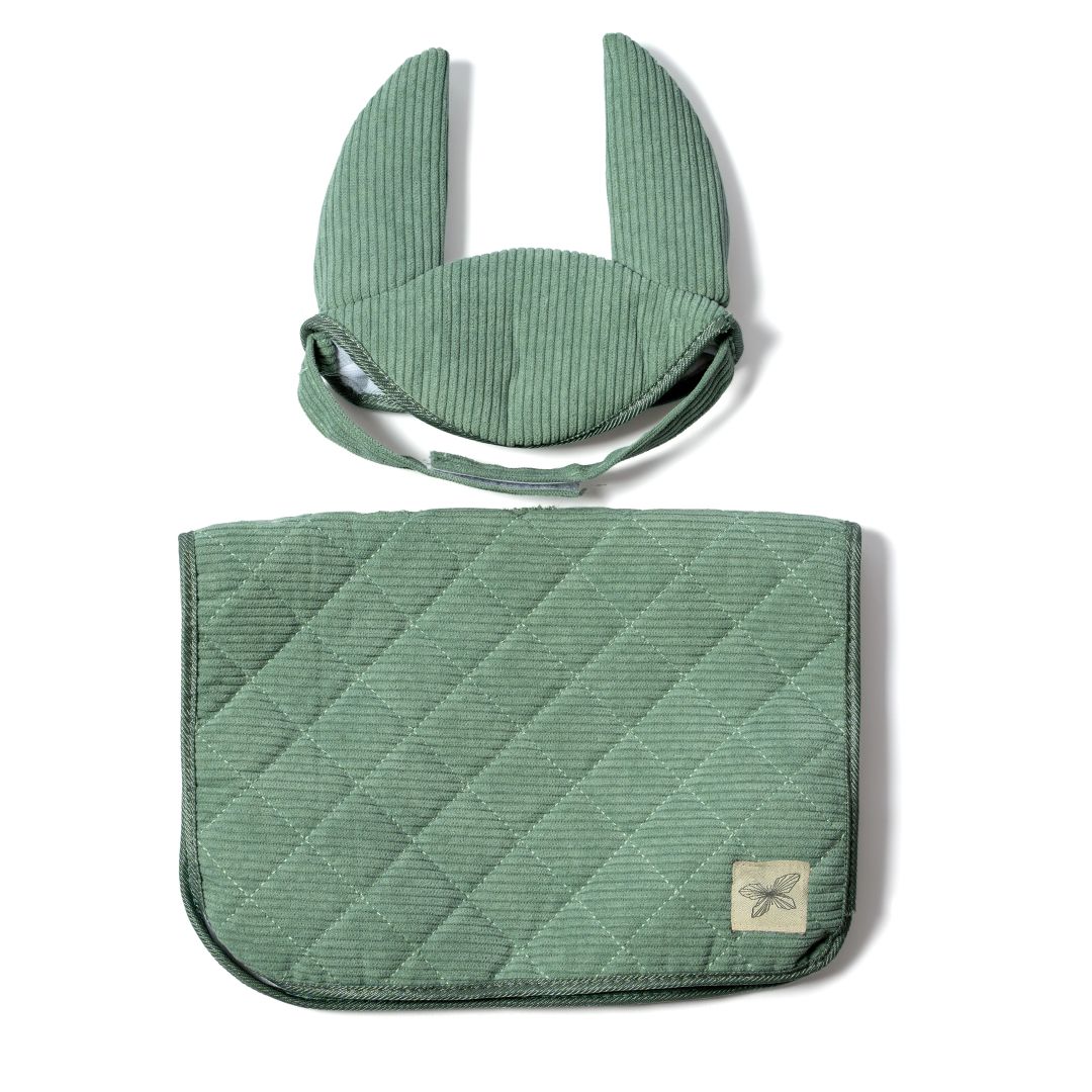 Tapis de selle et capuche verts | par Astrup