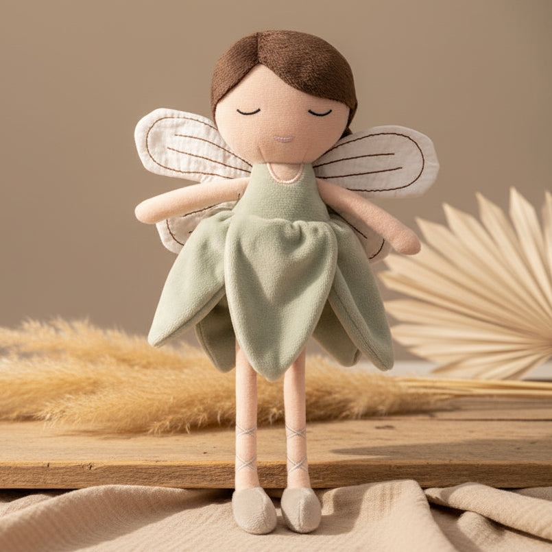 Weiches Kuscheltier Fee Livia als Stoffpuppe fuer Kinder zum Kuscheln, Spielen und Liebhaben